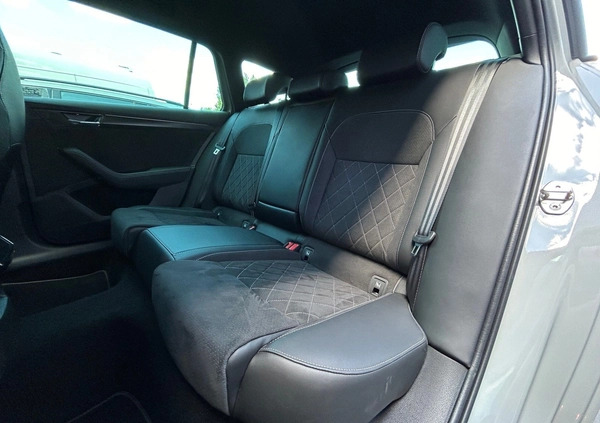 Skoda Superb cena 182850 przebieg: 13589, rok produkcji 2023 z Wolbórz małe 704
